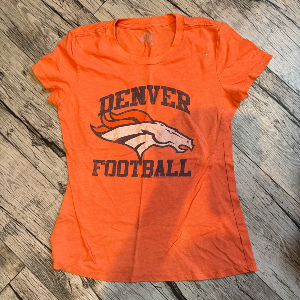 Women’s Denver Broncos Tshirt